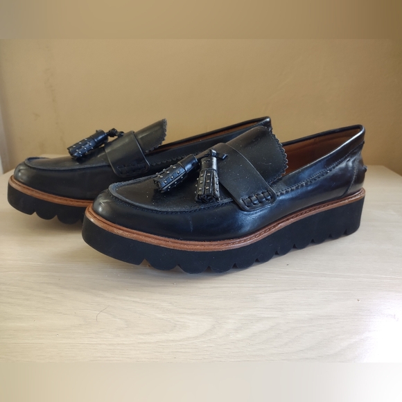 - Coach loafers 7.5 - Picture 3 of 7